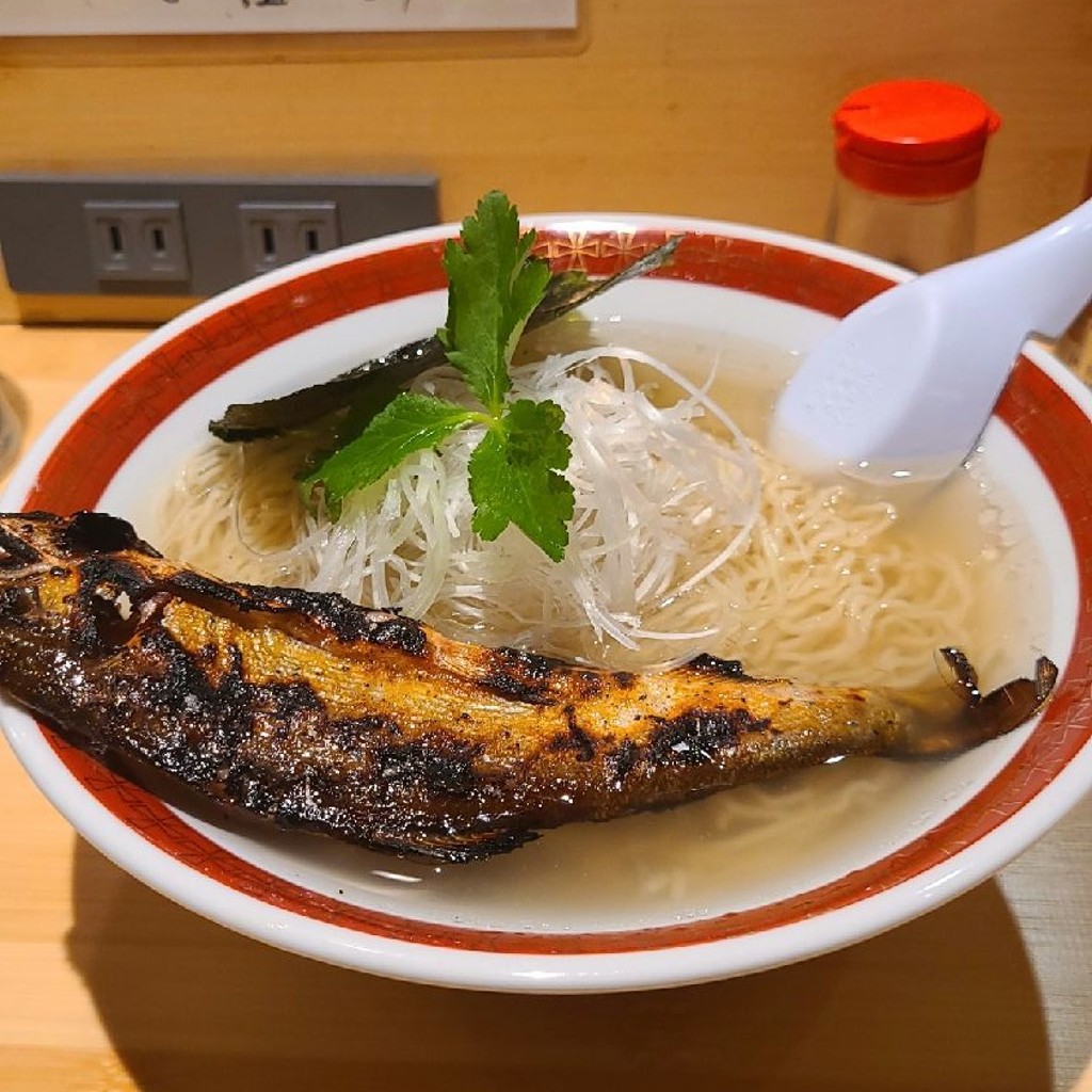 飲ミシュランさんが投稿した虎ノ門ラーメン専門店のお店鮎ラーメン+/アユラーメンプラスの写真