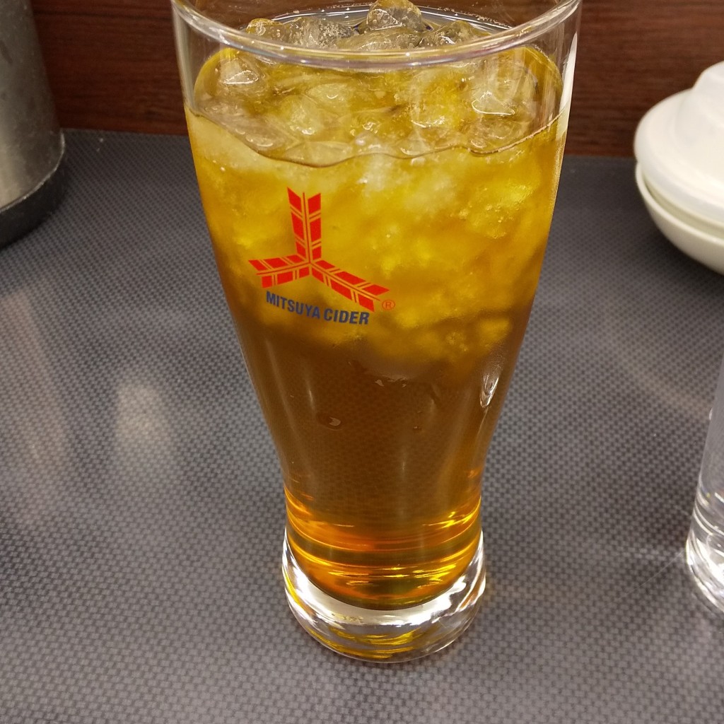 ユーザーが投稿したウーロン茶の写真 - 実際訪問したユーザーが直接撮影して投稿した大須餃子餃子の王将 大須観音店の写真