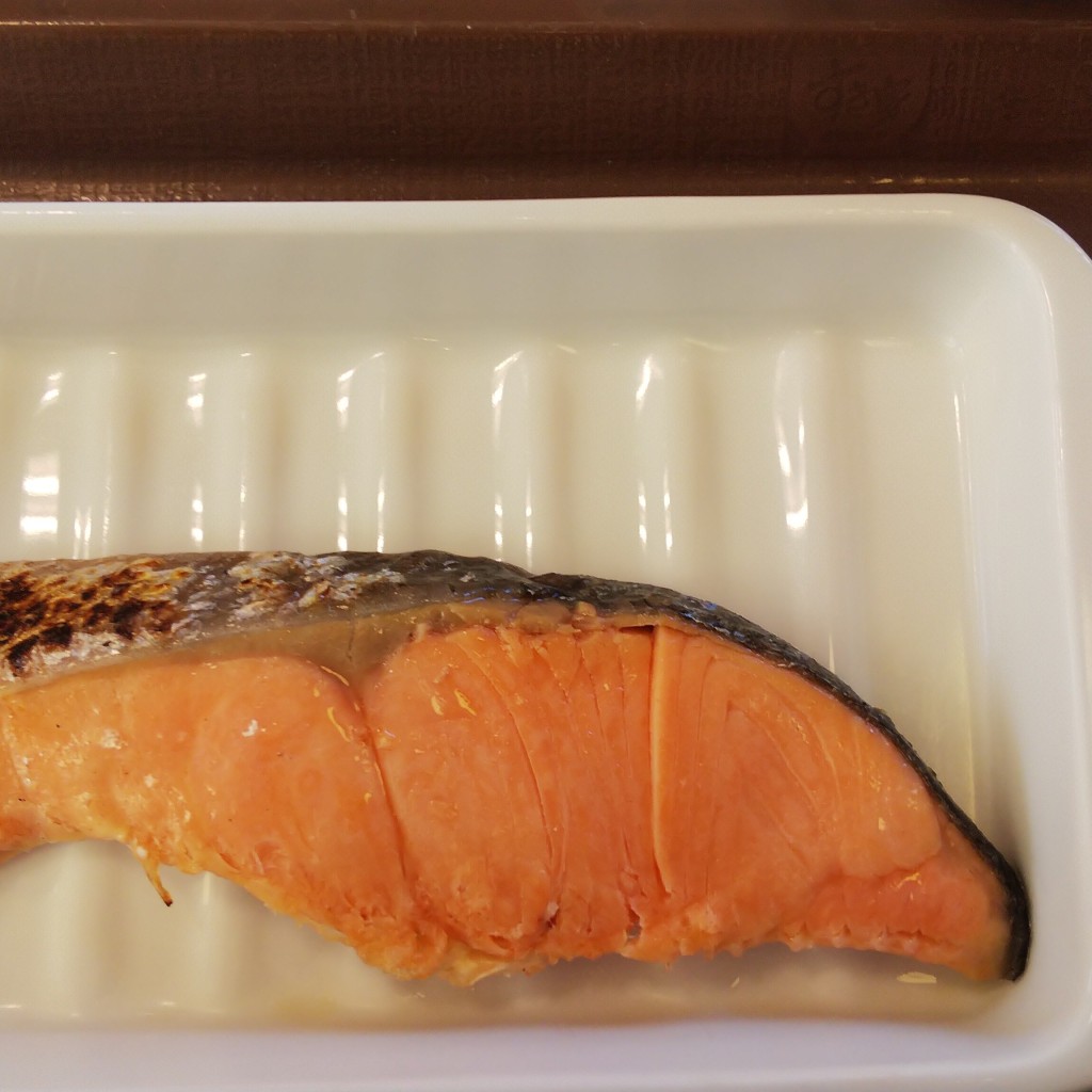 ユーザーが投稿した鮭朝食の写真 - 実際訪問したユーザーが直接撮影して投稿した萱方町牛丼すき家 34号鳥栖店の写真