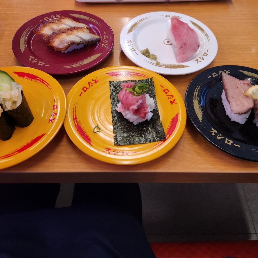 ユーザーが投稿した260円黒皿の写真 - 実際訪問したユーザーが直接撮影して投稿した天山回転寿司スシロー松山天山店の写真