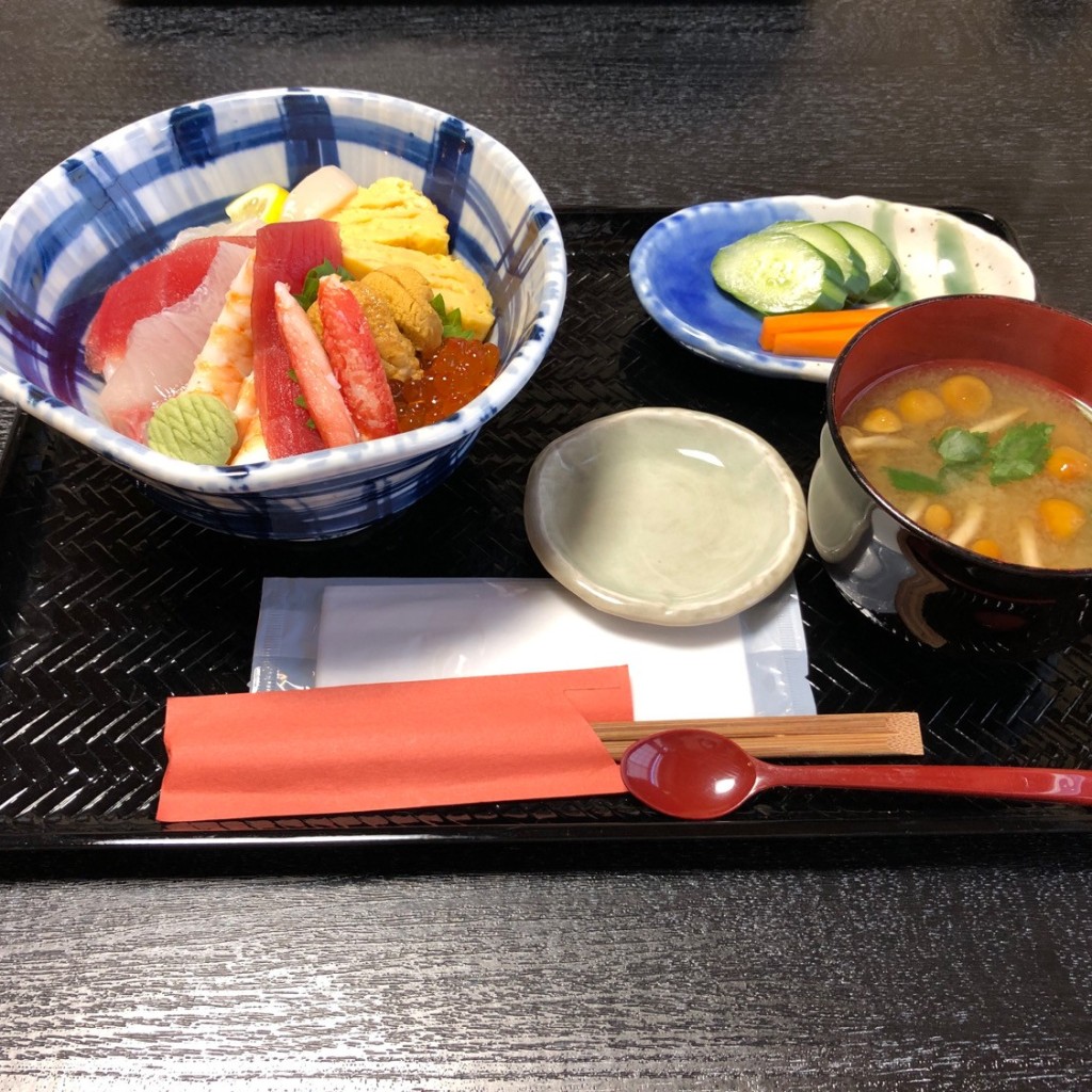 ユーザーが投稿した海鮮丼の写真 - 実際訪問したユーザーが直接撮影して投稿した小野新町寿司みちのく鮨の写真