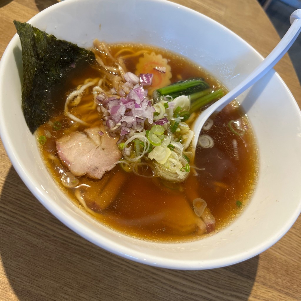 ユーザーが投稿した正油ラーメンの写真 - 実際訪問したユーザーが直接撮影して投稿した鬼越ラーメン専門店あずま食堂の写真