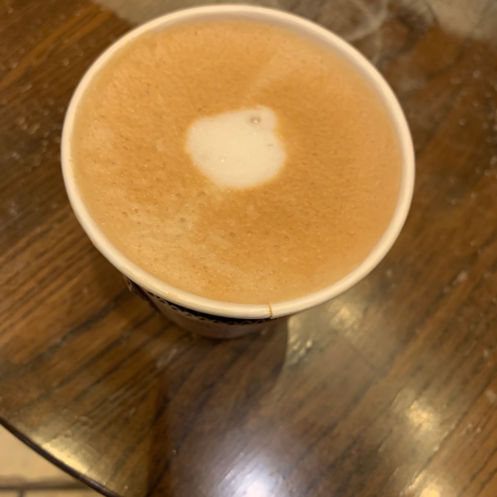 ユーザーが投稿したラテの写真 - 実際訪問したユーザーが直接撮影して投稿した七日町カフェタリーズコーヒー 山形七日町店の写真