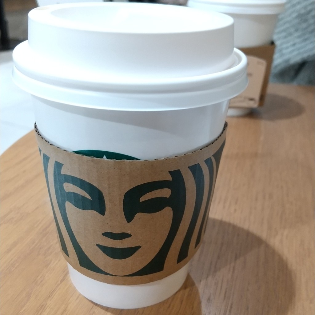 ユーザーが投稿したコーヒー & クリームラテの写真 - 実際訪問したユーザーが直接撮影して投稿した西池袋カフェスターバックスコーヒー ルミネ池袋2階店の写真