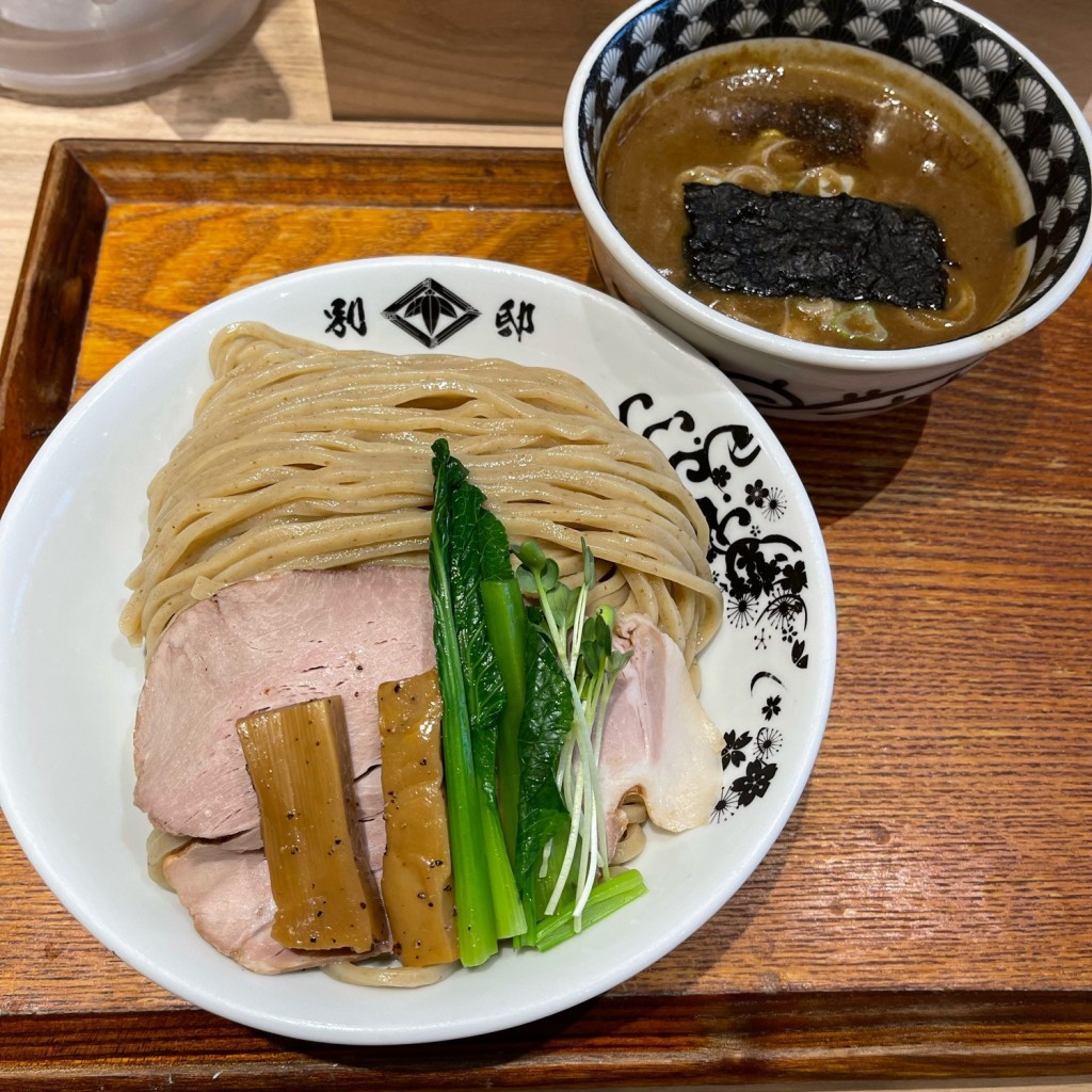 匿命係さんが投稿した難波ラーメン専門店のお店別邸たけ井 なんばラーメン 一座店/ベッテイタケイ ナンバラーメン イチザテンの写真