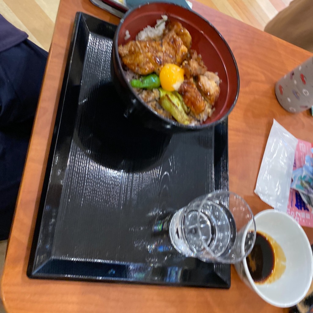 ユーザーが投稿した焼き鳥丼の写真 - 実際訪問したユーザーが直接撮影して投稿した矢田南その他飲食店ひつまぶし 岡ひろ イオンモールナゴヤドーム前店の写真