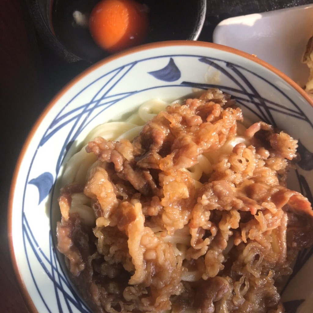 ユーザーが投稿した牛すき釜玉うどんの写真 - 実際訪問したユーザーが直接撮影して投稿した伏古一条うどん丸亀製麺 札幌店の写真