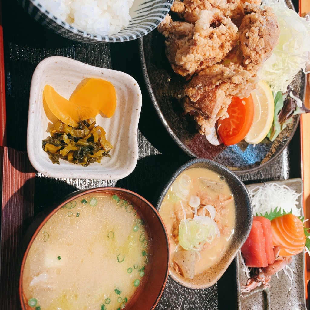 実際訪問したユーザーが直接撮影して投稿した小張定食屋食事処まるとしの写真