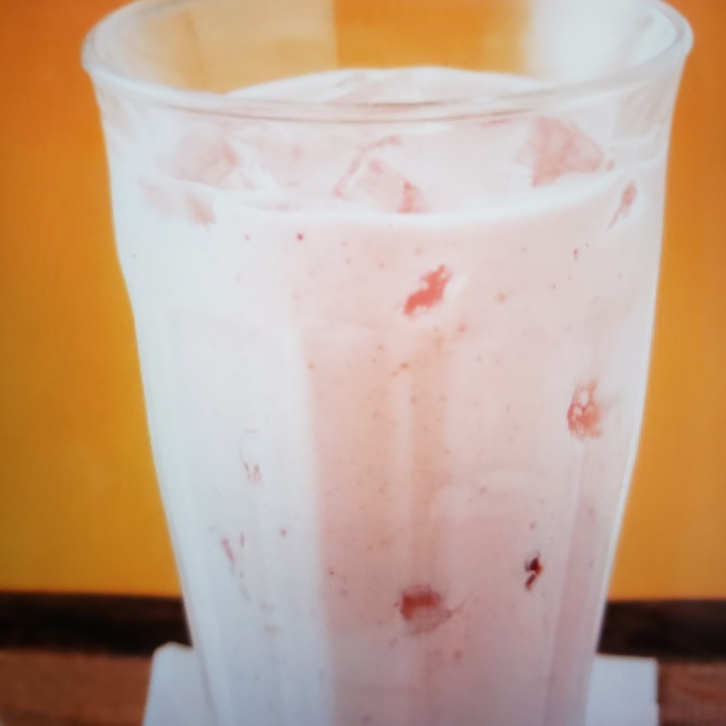 ユーザーが投稿した苺ミルクの写真 - 実際訪問したユーザーが直接撮影して投稿した北五条西カフェ上島珈琲店 札幌アピア店の写真