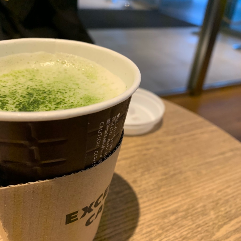 ユーザーが投稿した豆乳抹茶ラテの写真 - 実際訪問したユーザーが直接撮影して投稿した東新橋カフェエクセルシオール カフェ 東京汐留ビルディング店の写真