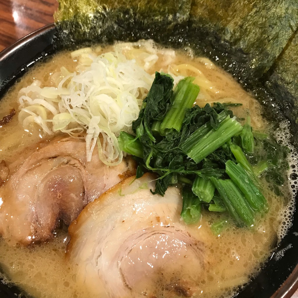 ユーザーが投稿した豚骨醤油ラーメンの写真 - 実際訪問したユーザーが直接撮影して投稿した松前台ラーメン専門店清六家 守谷店の写真