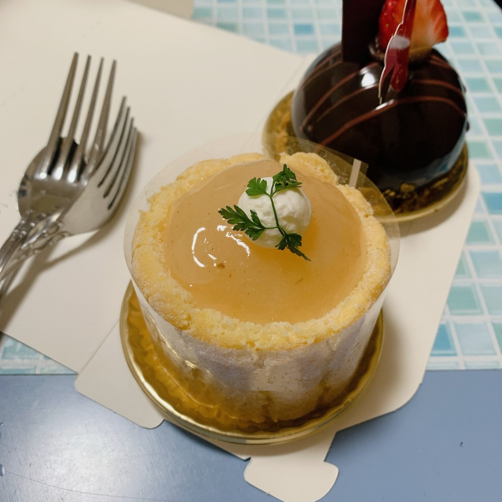 ユーザーが投稿した洋梨のシャルロットの写真 - 実際訪問したユーザーが直接撮影して投稿した生野西スイーツ洋菓子のサフラン 寺田町店の写真