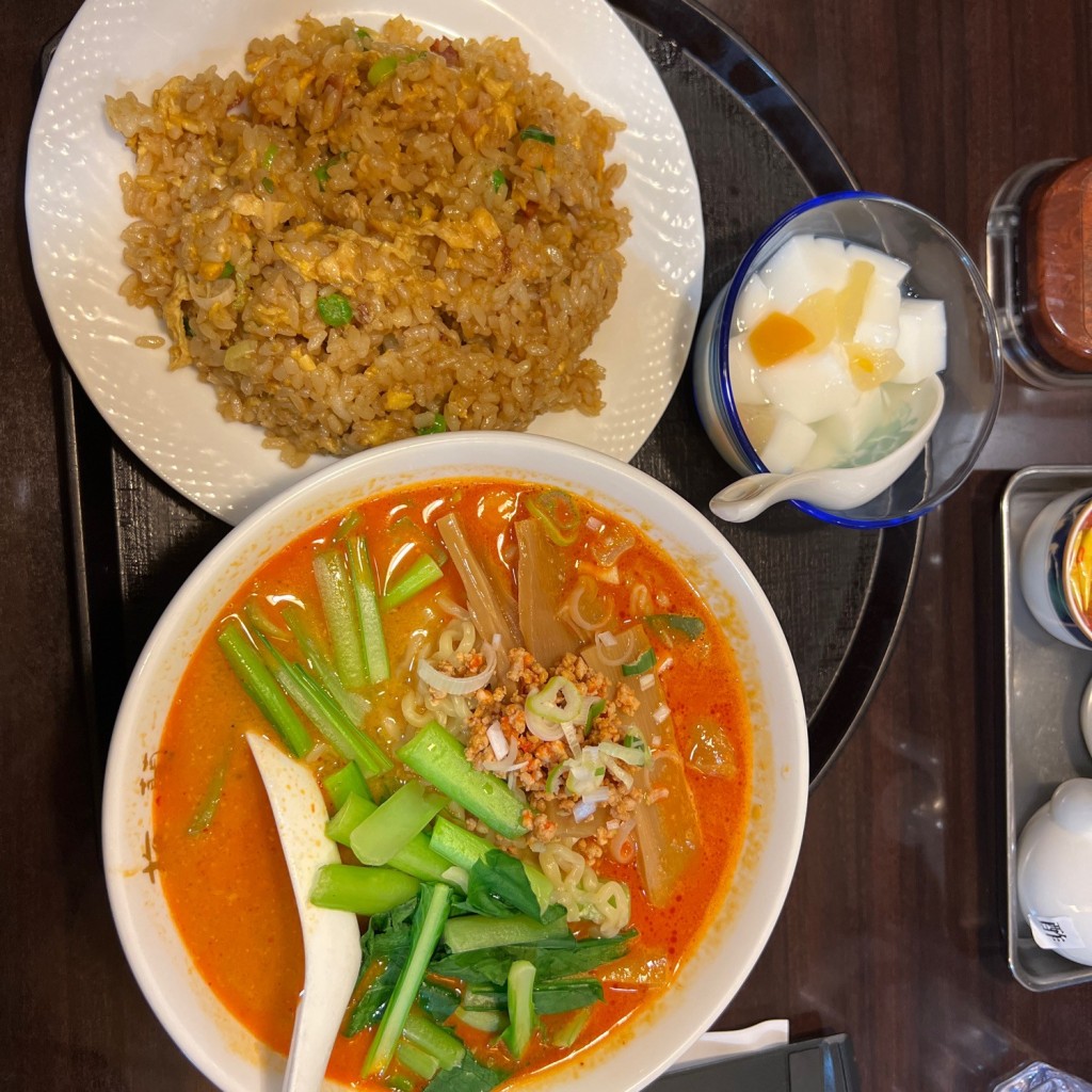 ユーザーが投稿したタンタン麺セットの写真 - 実際訪問したユーザーが直接撮影して投稿した芝田中華料理梅蘭 阪急三番街店の写真