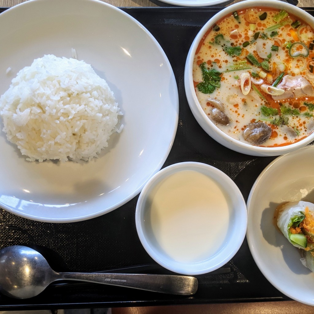 ユーザーが投稿したトムカーガイセットの写真 - 実際訪問したユーザーが直接撮影して投稿した豊砂タイ料理ティーヌン イオンモール幕張新都心店の写真