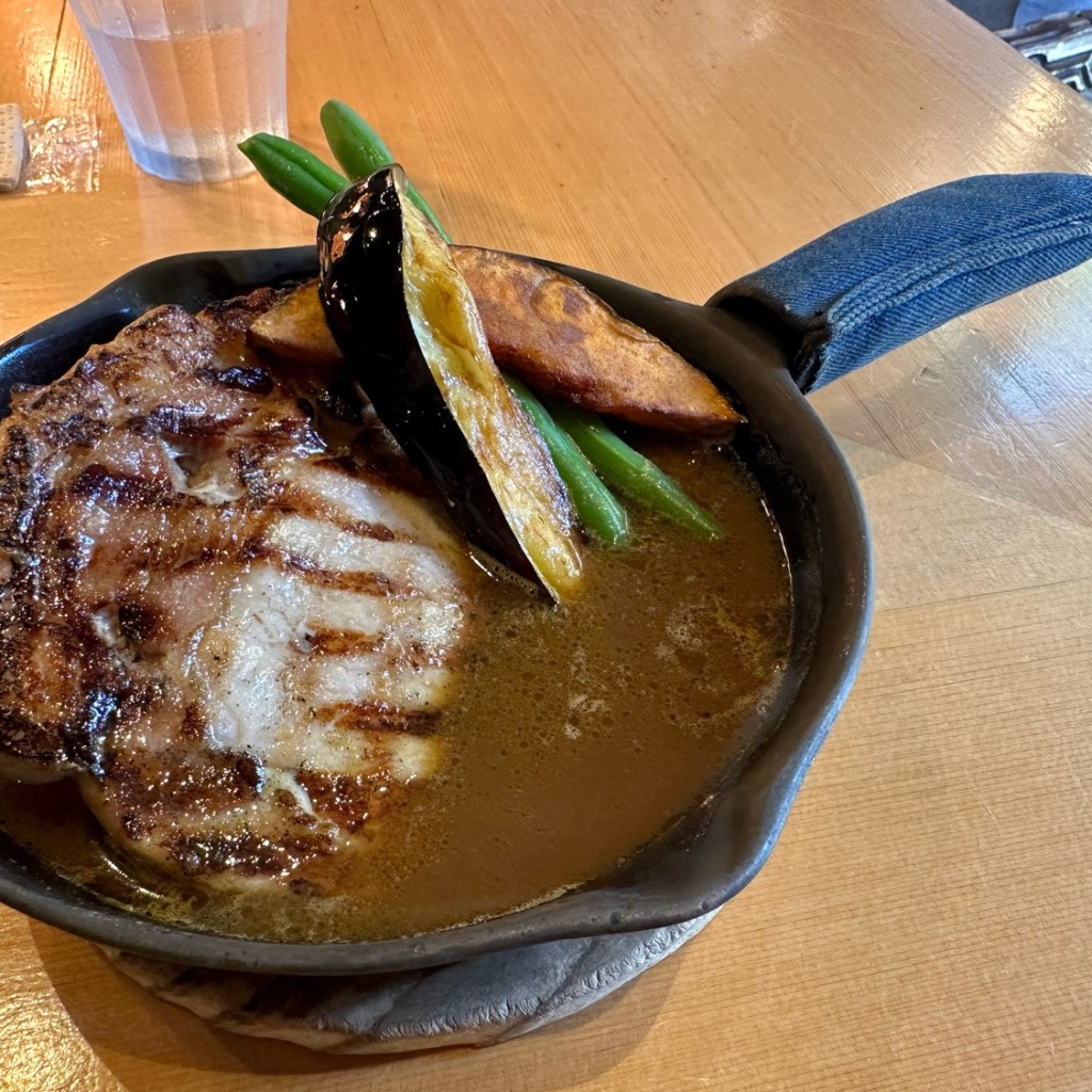 ユーザーが投稿した厳選食材カリーLunchの写真 - 実際訪問したユーザーが直接撮影して投稿した弥生町ステーキアルペンジロー本店の写真