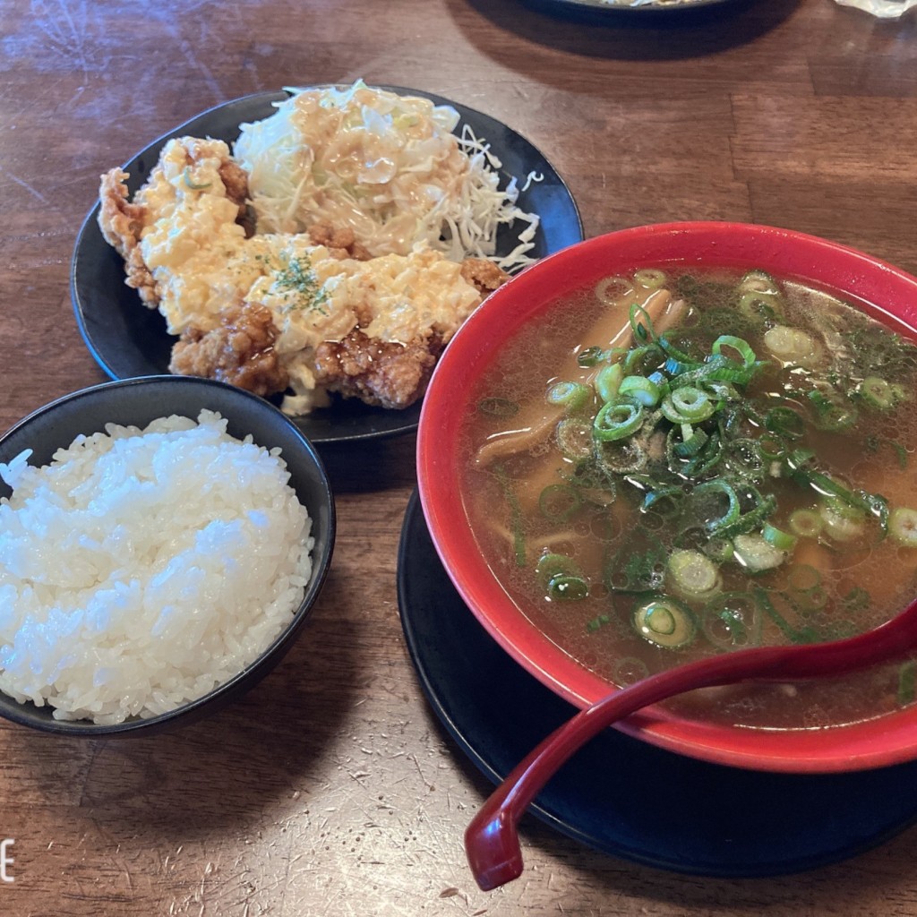 ユーザーが投稿したチキン南蛮定食(小ラーメン)の写真 - 実際訪問したユーザーが直接撮影して投稿した高屋ラーメン専門店らぁめん 緑屋の写真