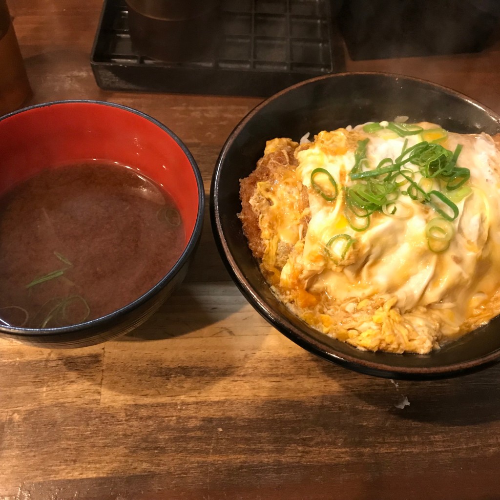 ユーザーが投稿したカツ丼セットの写真 - 実際訪問したユーザーが直接撮影して投稿した北長狭通丼ものかつ丼 吉兵衛 元町店の写真