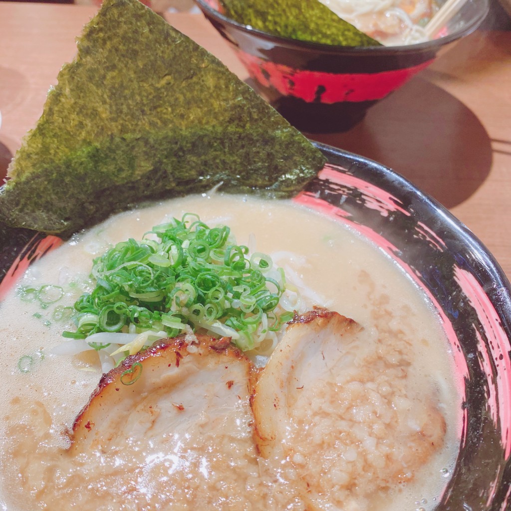 のびりこさんが投稿した水道筋ラーメン専門店のお店啜処 三斗 王子店/ススリドコロ サント オウジテンの写真