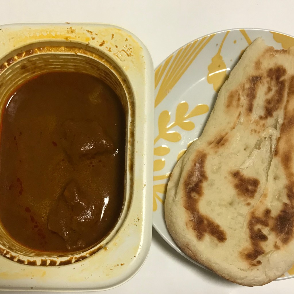 ユーザーが投稿したナン&バターチキンカレーの写真 - 実際訪問したユーザーが直接撮影して投稿した上津ファミリーレストランガスト 久留米上津店の写真