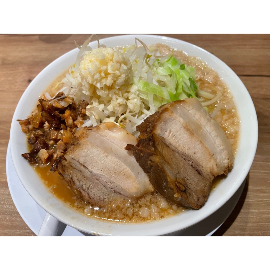 くじら肉さんが投稿した明大寺町ラーメン専門店のお店麺屋 しずる 岡崎店/メンヤシズルオカザキテンの写真