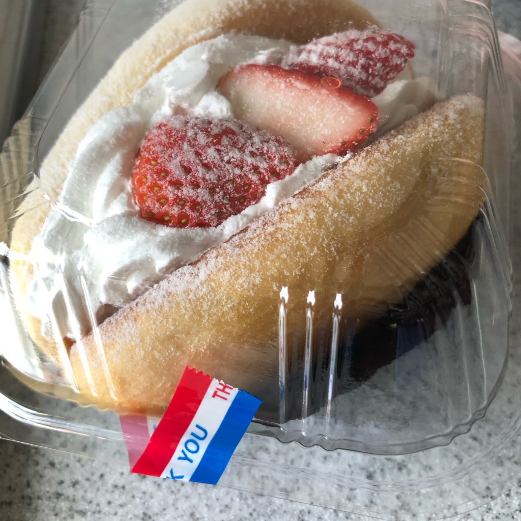ユーザーが投稿したいちごのパンケーキの写真 - 実際訪問したユーザーが直接撮影して投稿した薬円台ベーカリール マタン 薬円台店の写真
