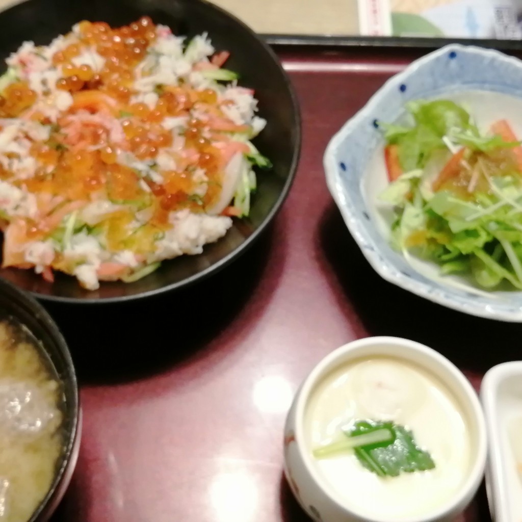 ユーザーが投稿したオホーツク丼・茶碗蒸の写真 - 実際訪問したユーザーが直接撮影して投稿した散田町和食 / 日本料理北海道生まれ 和食処とんでん 八王子散田店の写真