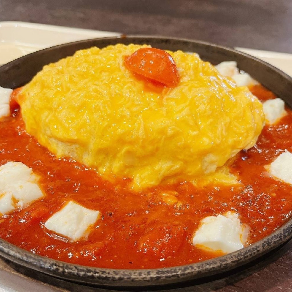 ユーザーが投稿したomモッツァレラトマトの写真 - 実際訪問したユーザーが直接撮影して投稿した千代崎洋食たまごっ亭 イオンモール大阪ドームシティ店の写真