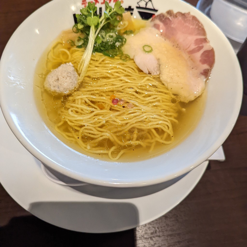 Shantさんが投稿した小郡ラーメン専門店のお店ラーメンラボ。ヒカリノサキ/キラメキの写真