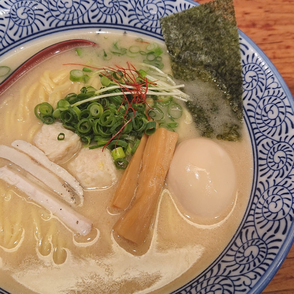 ユーザーが投稿した濃厚塩ラーメン 味玉の写真 - 実際訪問したユーザーが直接撮影して投稿した赤坂ラーメン専門店赤坂麺処 友の写真
