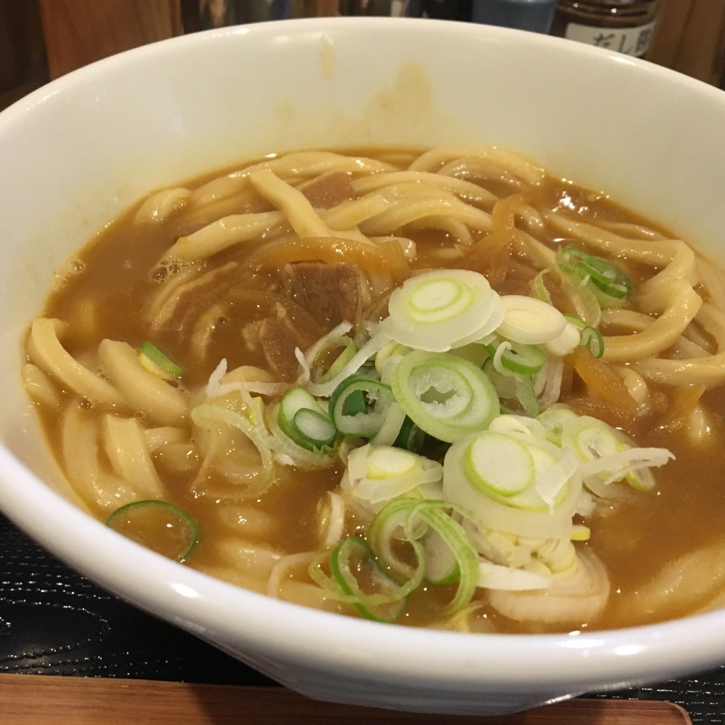 ユーザーが投稿したカレーうどん(半熟卵つき)の写真 - 実際訪問したユーザーが直接撮影して投稿した桜台うどんうどん屋 どん伝の写真