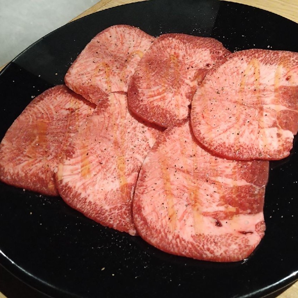 ユーザーが投稿した上タン塩の写真 - 実際訪問したユーザーが直接撮影して投稿した西新宿焼肉神戸牛取扱店 焼肉 もとやま 新宿店の写真