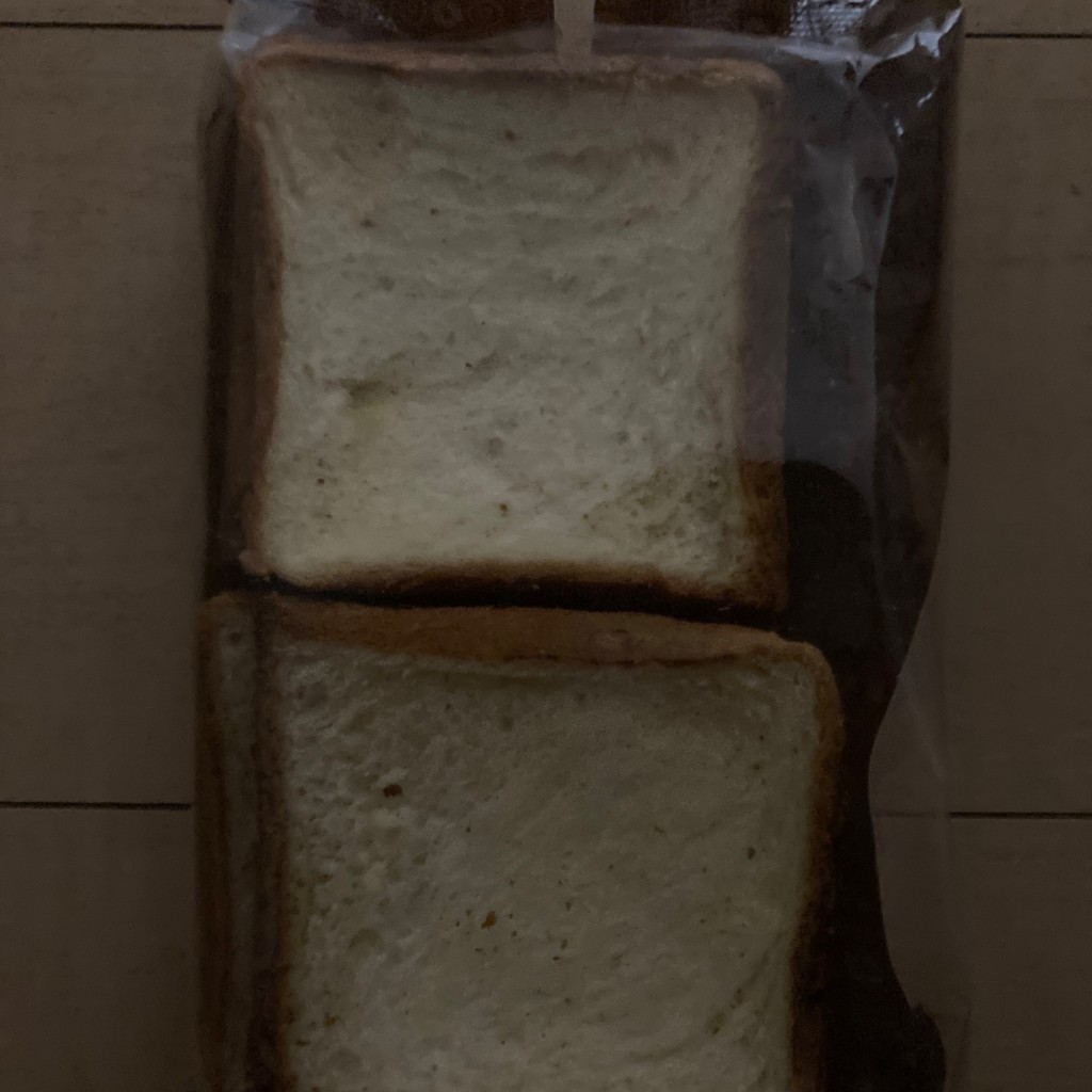 ユーザーが投稿した食パンの写真 - 実際訪問したユーザーが直接撮影して投稿した川田ベーカリーオリエンタルベーカリー 東大阪販売店の写真