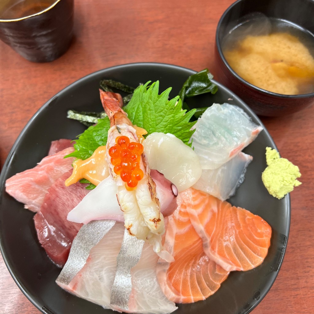 ユーザーが投稿した海鮮丼の写真 - 実際訪問したユーザーが直接撮影して投稿した小町魚介 / 海鮮料理鎌倉和鮮 小町店の写真