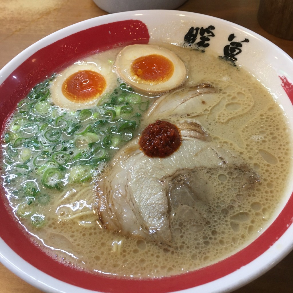 ユーザーが投稿した煮玉子ラーメンの写真 - 実際訪問したユーザーが直接撮影して投稿した宰府ラーメン専門店ラーメン暖暮 太宰府駅前店の写真