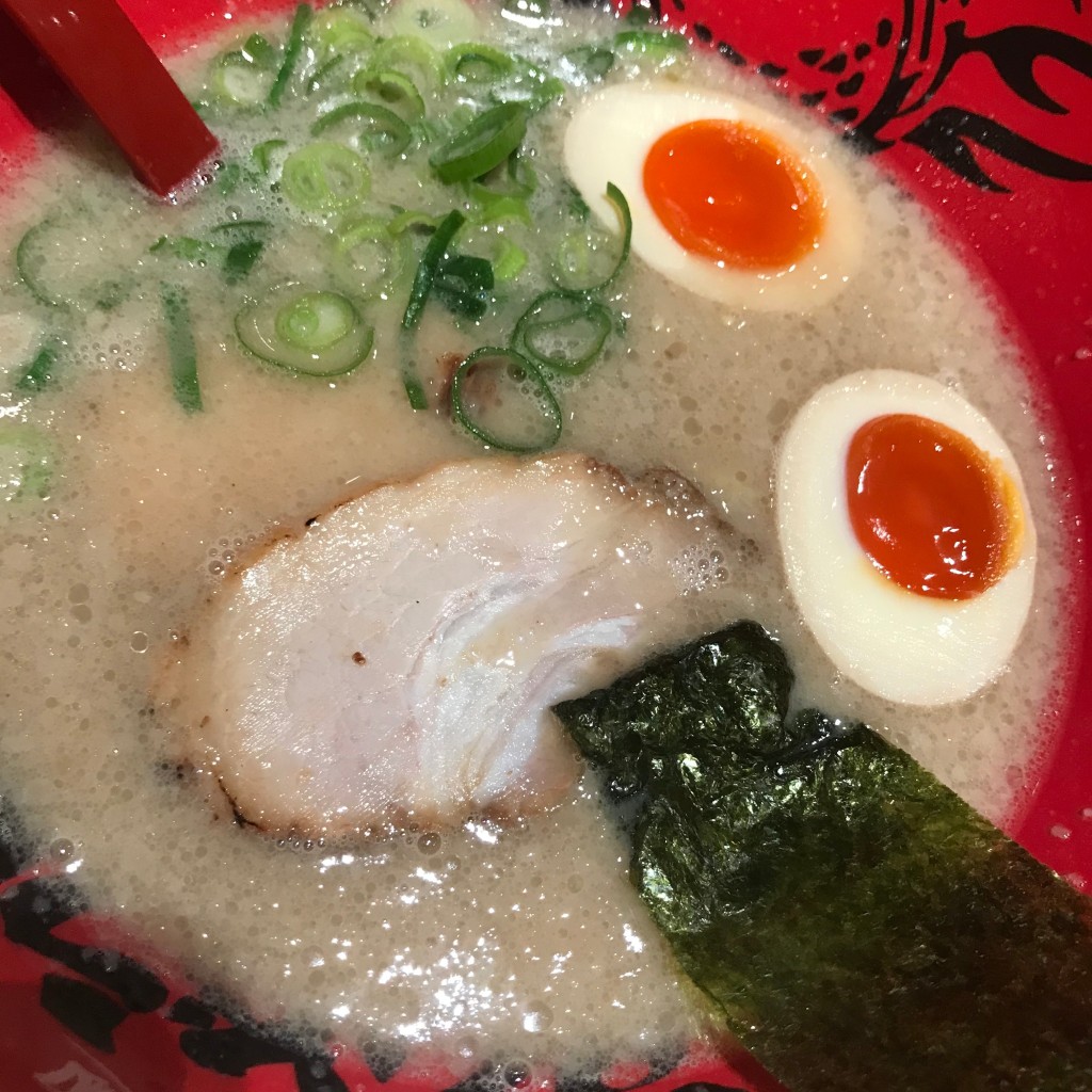 ユーザーが投稿した味玉ラーメンの写真 - 実際訪問したユーザーが直接撮影して投稿した東大路町ラーメン専門店ずんどう屋 岸和田店の写真