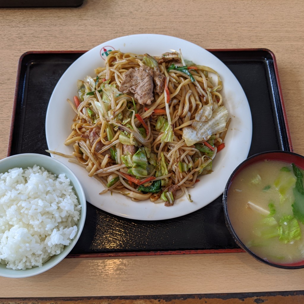 ユーザーが投稿した焼そば定食の写真 - 実際訪問したユーザーが直接撮影して投稿した辺土名うどんやまびこ こいや〜の写真