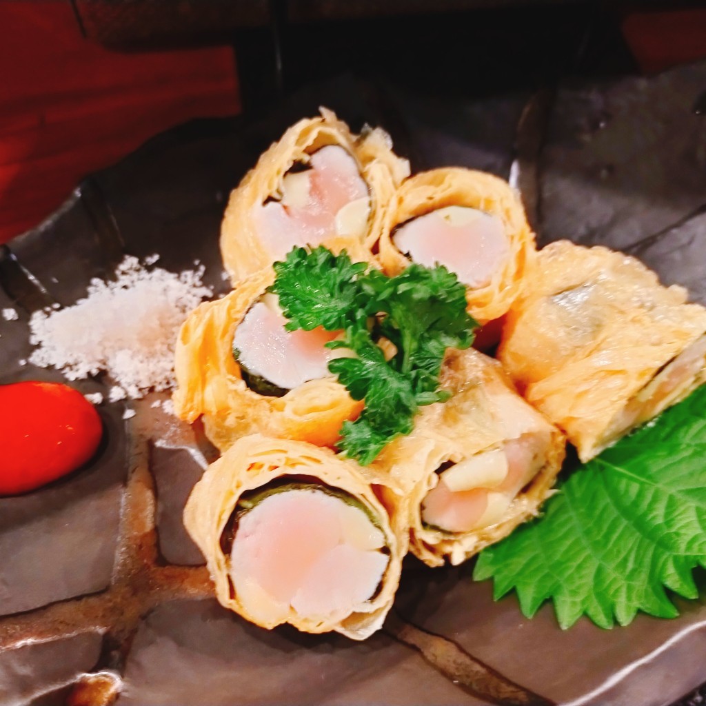 ユーザーが投稿した創作阿波尾鶏とチーズの湯葉巻揚げの写真 - 実際訪問したユーザーが直接撮影して投稿した甲子園五番町居酒屋hen鶏 ながらの写真