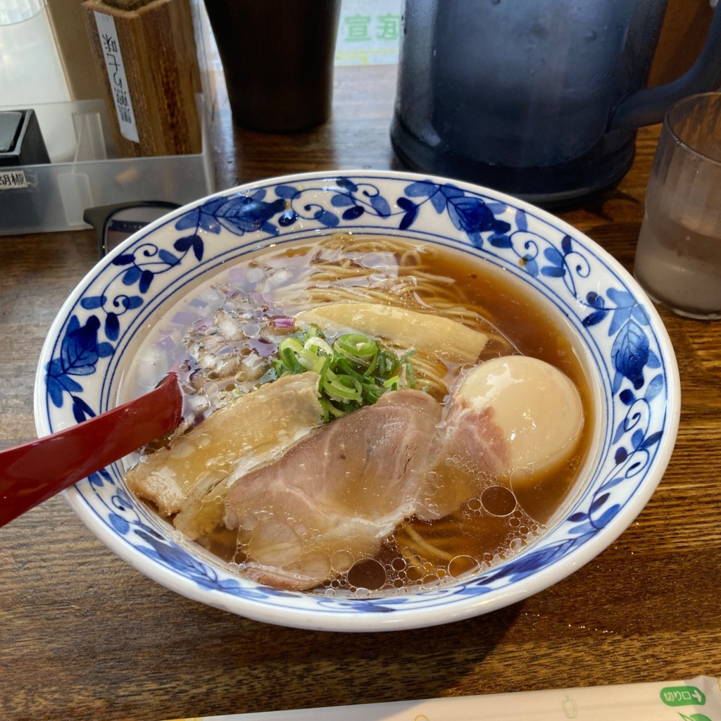 ユーザーが投稿した味玉 醤油らぁ麺の写真 - 実際訪問したユーザーが直接撮影して投稿した西新橋ラーメン専門店貝出汁らぁ麺 虎武の写真