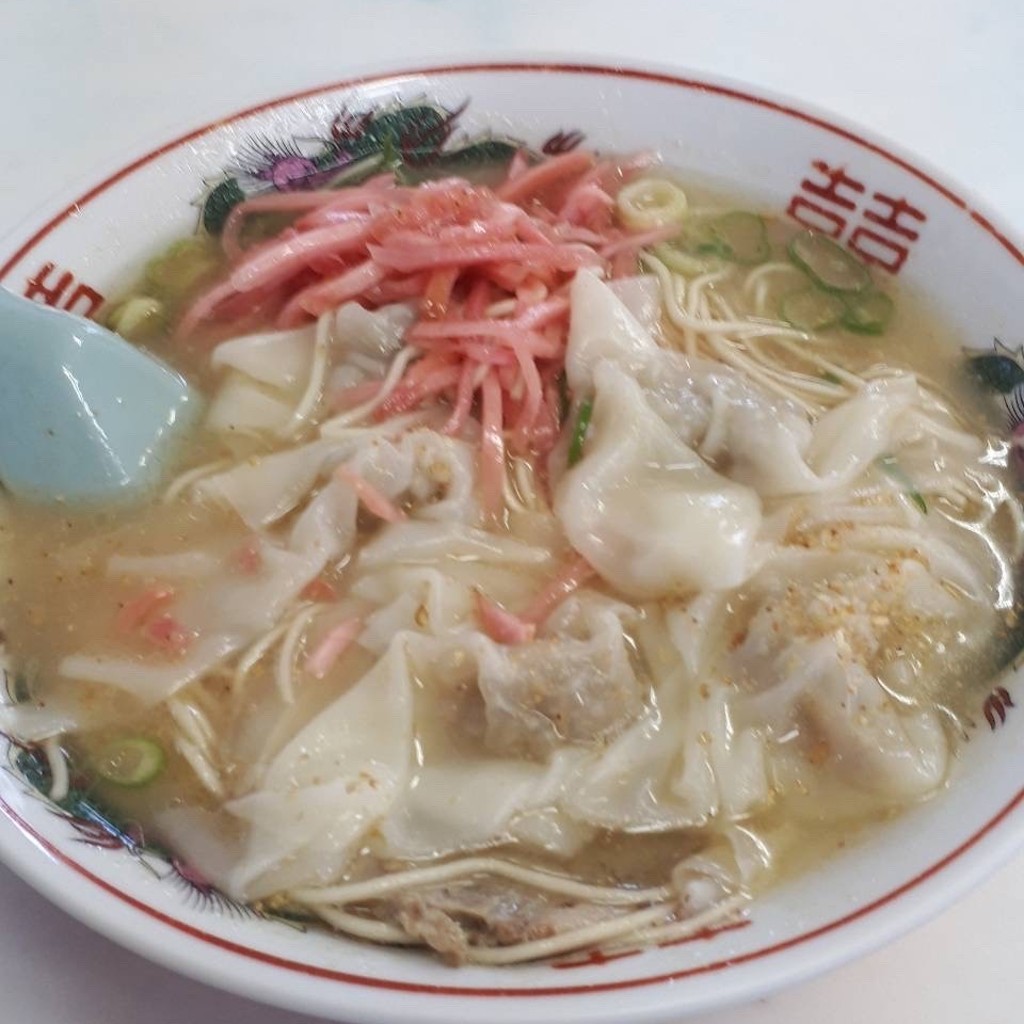 ユーザーが投稿したワンタンラーメンの写真 - 実際訪問したユーザーが直接撮影して投稿した老司ラーメン専門店一九ラーメン 老司本店の写真