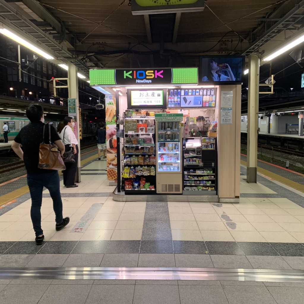 実際訪問したユーザーが直接撮影して投稿した新宿コンビニエンスストアNewDays KIOSK 新宿駅3番線ホーム店の写真