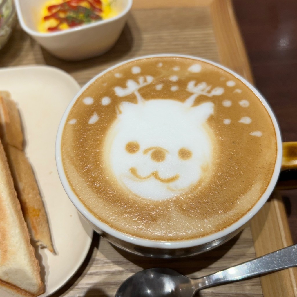 ユーザーが投稿したピザ カフェラテの写真 - 実際訪問したユーザーが直接撮影して投稿した城町カフェカフェエクラン イオン三原店の写真