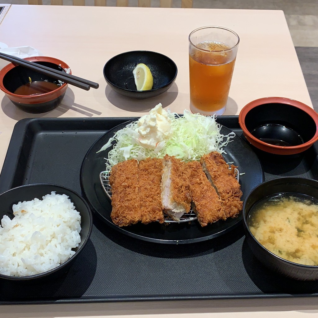 ユーザーが投稿した大判ヒレカツ定食の写真 - 実際訪問したユーザーが直接撮影して投稿した南幸とんかつ松のや ホテルユニゾ横浜駅西店の写真