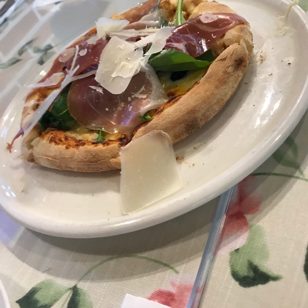 ユーザーが投稿したピザの写真 - 実際訪問したユーザーが直接撮影して投稿した鳥羽イタリアンオリーブ キッチン 西明石店の写真