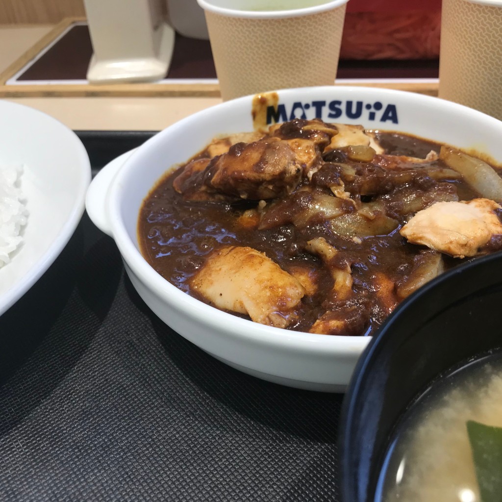 ユーザーが投稿したゴロチキカレーの写真 - 実際訪問したユーザーが直接撮影して投稿した西新宿牛丼松屋 新宿大ガード店の写真