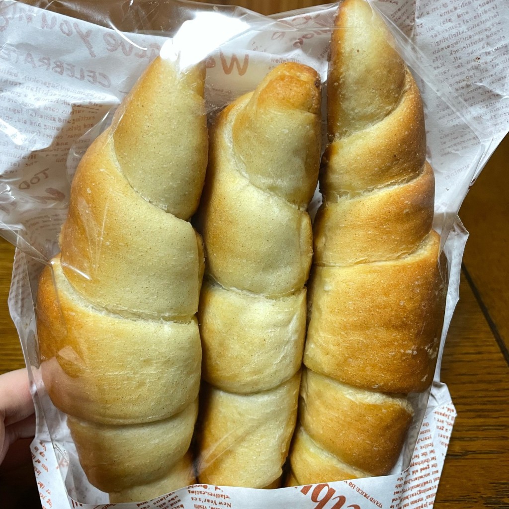 ユーザーが投稿したライ麦の塩パンの写真 - 実際訪問したユーザーが直接撮影して投稿した千代ベーカリーBaker Weizen ブランチ博多パピヨンガーデン店の写真