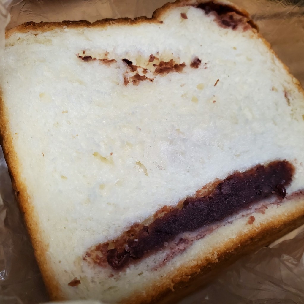 ユーザーが投稿したあん食パンの写真 - 実際訪問したユーザーが直接撮影して投稿した朝倉町ベーカリーアンティーク 足利店の写真