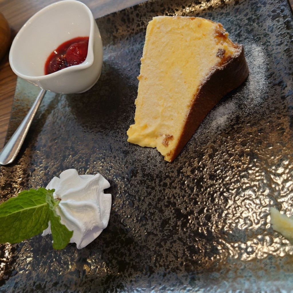 ユーザーが投稿したSet自家製チーズケーキの写真 - 実際訪問したユーザーが直接撮影して投稿した円一町喫茶店ゆめの木珈琲の写真