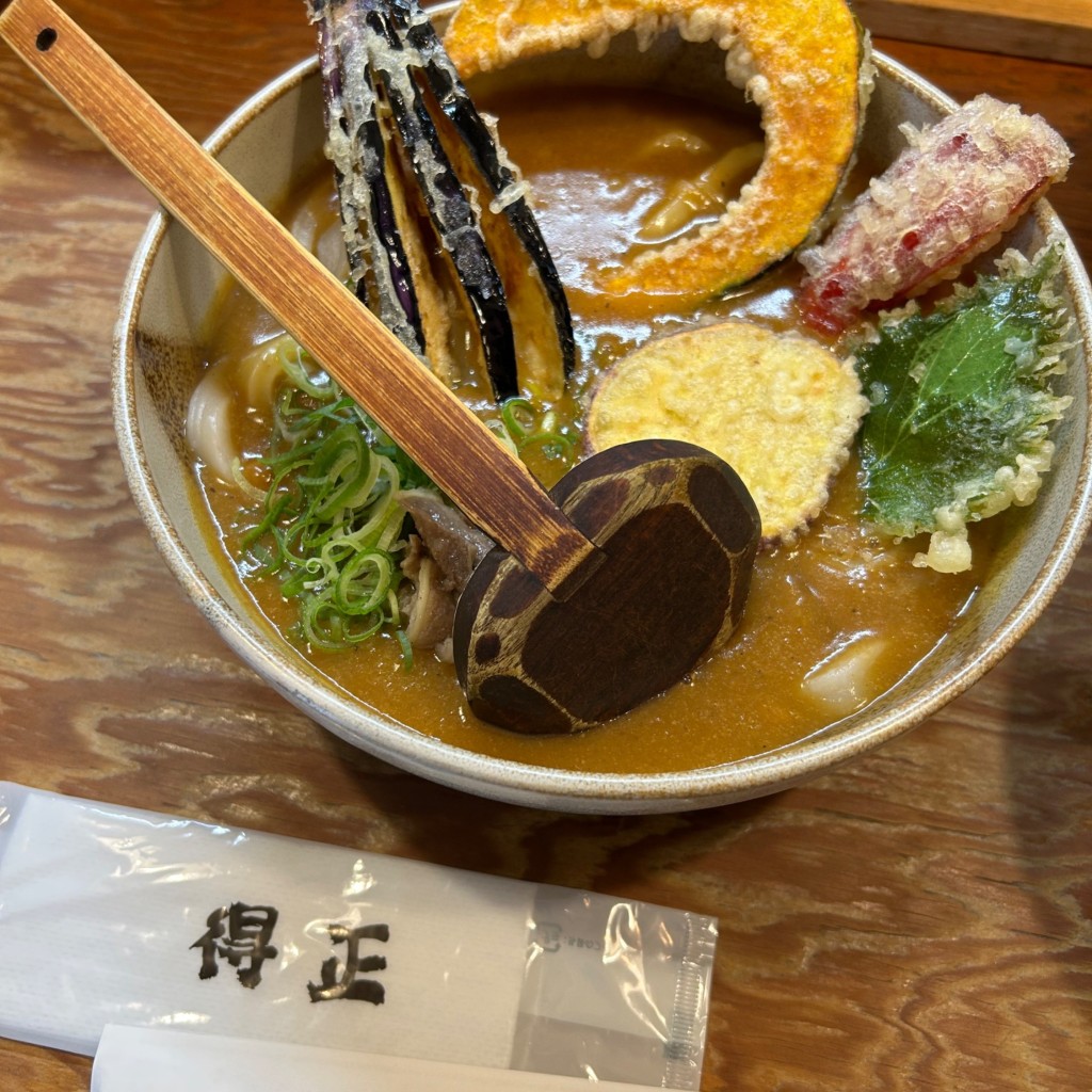 ユーザーが投稿した野菜の天ぷらカレーうどんの写真 - 実際訪問したユーザーが直接撮影して投稿した石原町うどんカレーうどん得正の写真