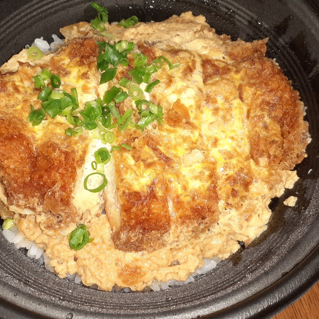 ユーザーが投稿したかつ丼(ランチ)の写真 - 実際訪問したユーザーが直接撮影して投稿した沖田町ファミリーレストランガスト 諏訪インター店の写真