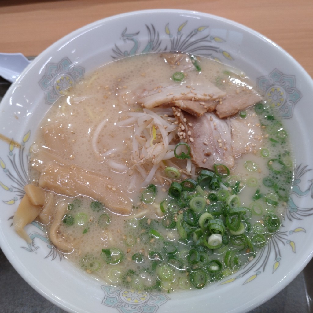 ユーザーが投稿した豚骨ラーメンの写真 - 実際訪問したユーザーが直接撮影して投稿した広本町定食屋お食事処 千園 藤三 広店の写真